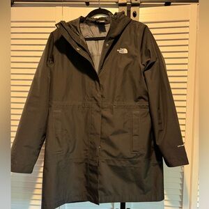 The North Face Women's Woodmont Parka Large Black